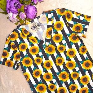NWT Crazy Train Sunflower V-neck Tee
